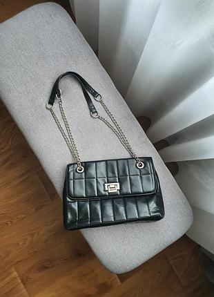 Сумочка черная в стиле шаннель