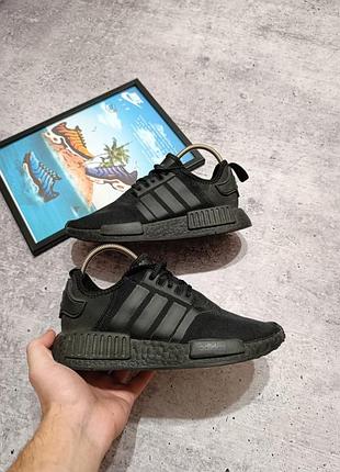 Женские кроссовки adidas nmd r1 triple black