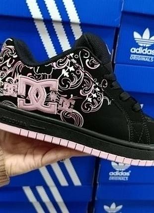 Dc court graffik x black sabbath pink
