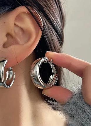 Дутые серьги полукольца конго серебристые базовые топ сережки тренд