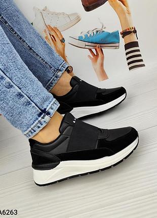 Жіночі кросівки