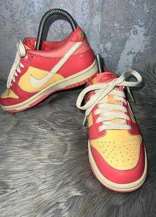 Кеды кожаные nike dunk low strowbery 100%оригинал