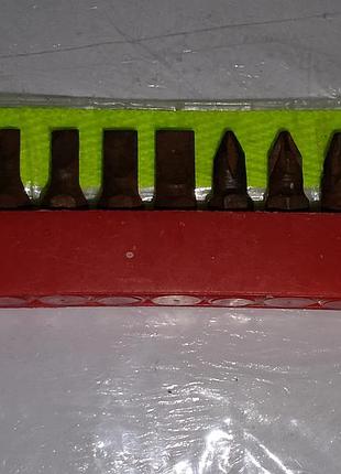 Набір біт 11 штук у робочому стані 
надсилаю _заплату