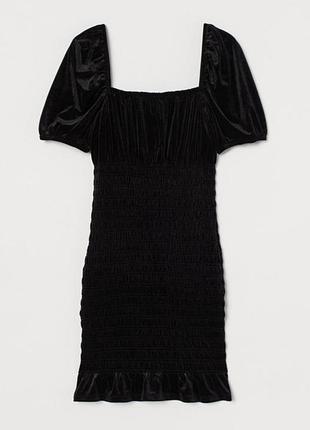 Брендовое велюровое платье с эффектом сборки divided by h&m этикетка