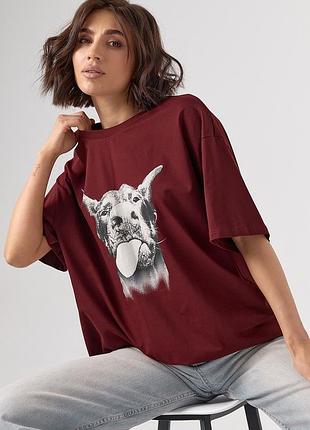 Однотонна футболка oversize з контрастним принтом добермана