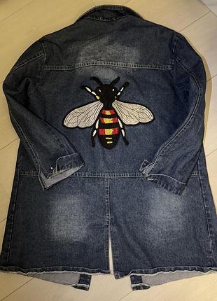 Джинсовая куртка оверсайз пчелка очень крутая 😎