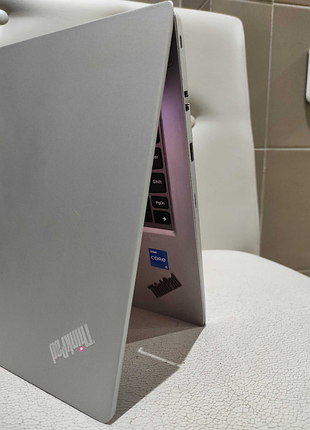 Серебристый lenovo thinkpad e480 на core i5 и ssd