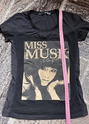 Футболка love moschino