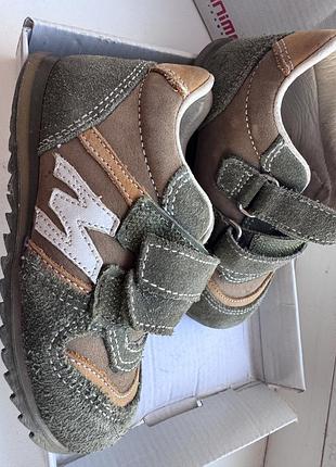 Кросівки для хлопчика бренду mini men