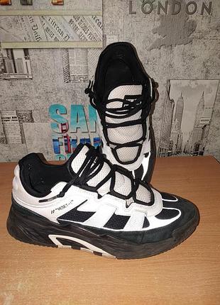 Кросівки замшеві 41 розмір