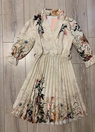 Платье итальялия в цветочный принт с-м размер