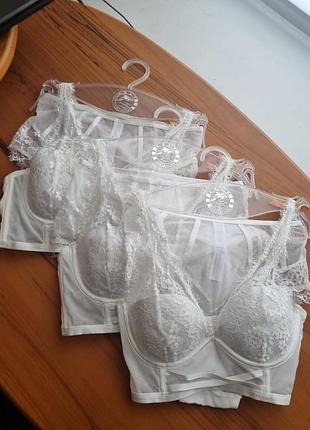 Комплект женского белья с высокой посадкой