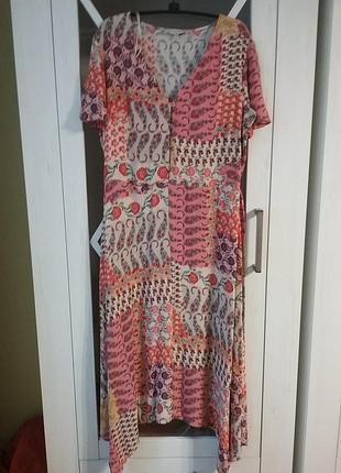 Красивое новое натуральное платье