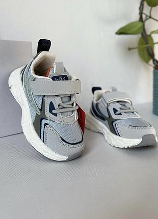 Кроссовки детские