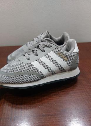 Детские. оригинальные. кроссовки adidas. размер 24. стелька 14,5см