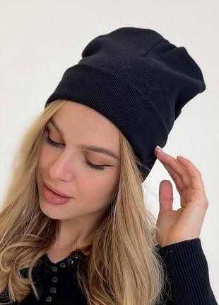 Демисезонная шапка