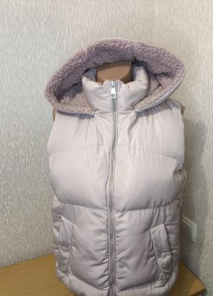 Жилетка синтепон+подкладка тедди. зефирка.