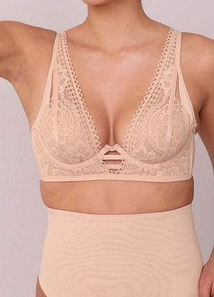 Бюстгальтер scandale франция