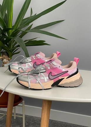Женские кроссовки nike v2k runtek2 фото