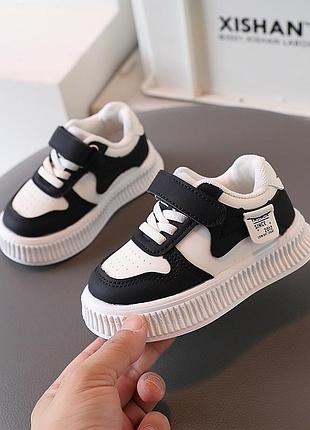 Кроссовки для детей 2