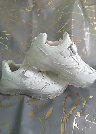 В наличии детские кроссовки (раздаж остатков)