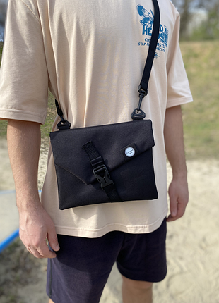 Мужская сумка в виде конверта (черная)