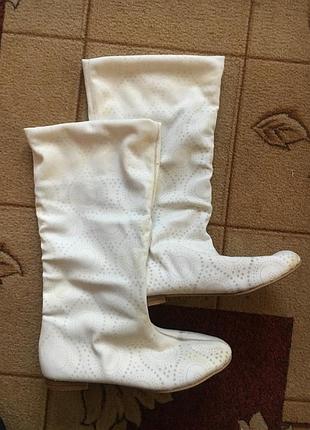 Бежевые сапожки, р38