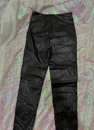 Кожаные брюки stradivarius