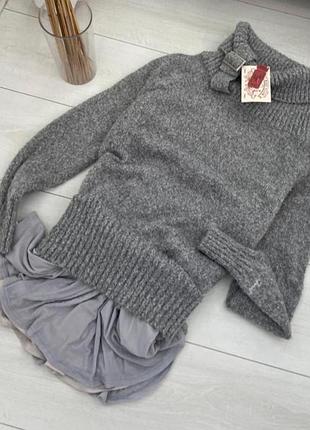 Новый, моднячий лонгслив с воланом