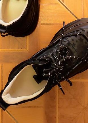 Кроссовки удобны на высокой подошве 39р