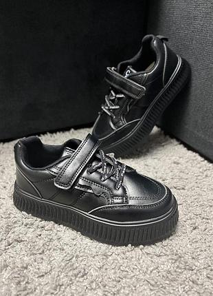 Кросівки для дівчинки