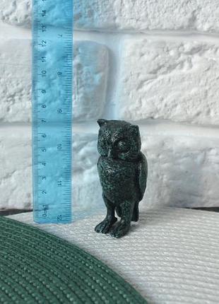 Старовинна різьблена металева статуетка сови, вінтаж.
