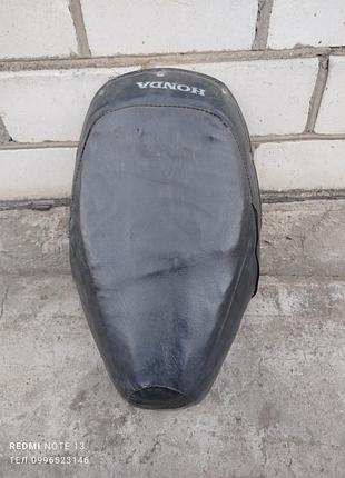 Сидушка сиденья на скутер honda dio af27
