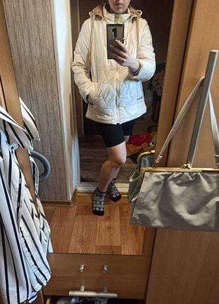 Гарна куртка