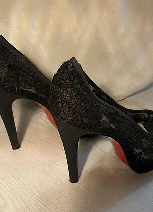 Туфли лабутены louboutin
