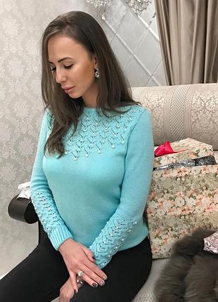 Светр жіночий