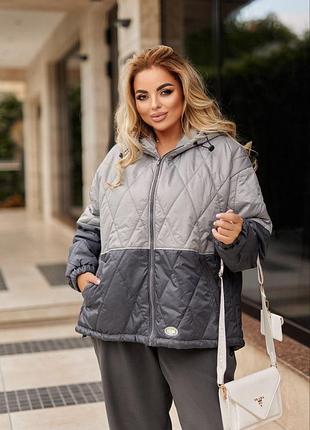 Куртка женская.