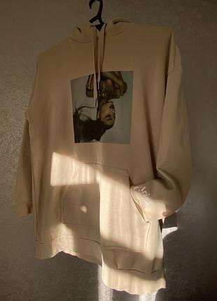 Бежевый худи