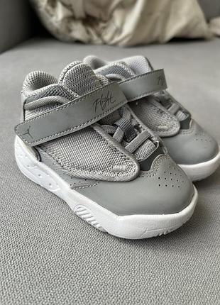 Кросівки дитячі nike jordan max aura 4