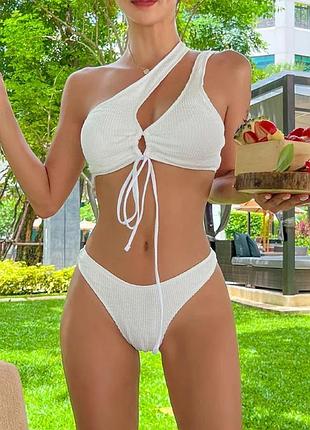 Купальник на одне плече