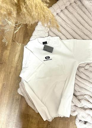 Футболка balenciaga в наличии