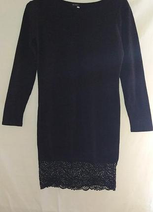 Платье с кружевом