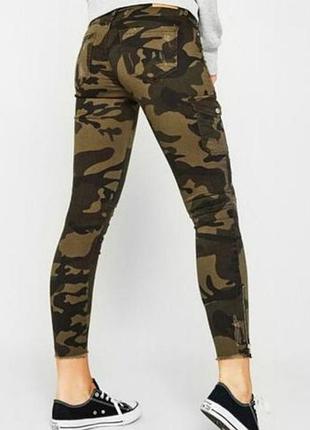Джинсы скіні, хаки, bershka,  xs-m.