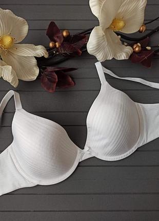 Гладкий бесшовный бюстгальтер из мягенькой комфортной микрофибры 80с