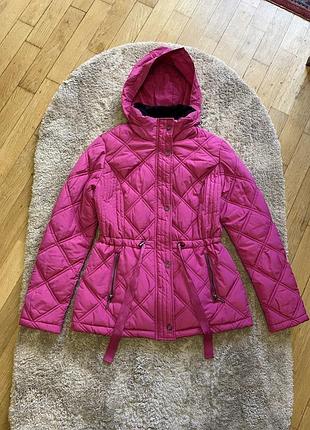 Очень красивая стеганная куртка tu