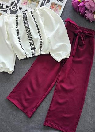 Стильный классический костюм, блуза-топ и брюки палаццо