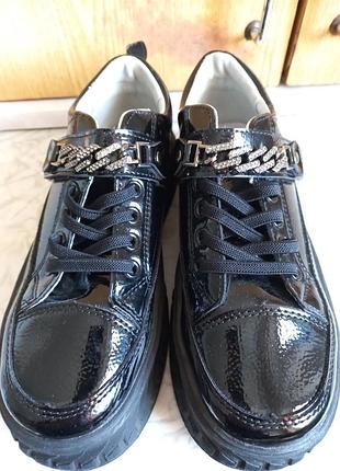 Туфли лоферы на девочку 34р.