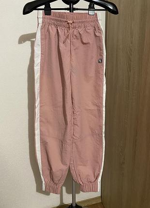 Штаны спортивные женские. размер xs/s. stradivarius