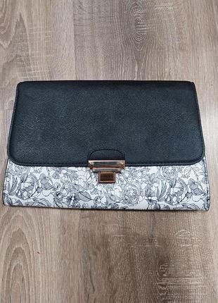 Стильна сумка клатч конверт new look з квітковим принтом