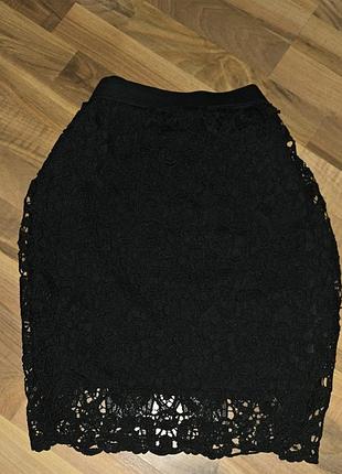 Черная кружевная юбка